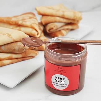 Crêpe Batter with chocolate hazelnut spread - La Maison du Chocolat
